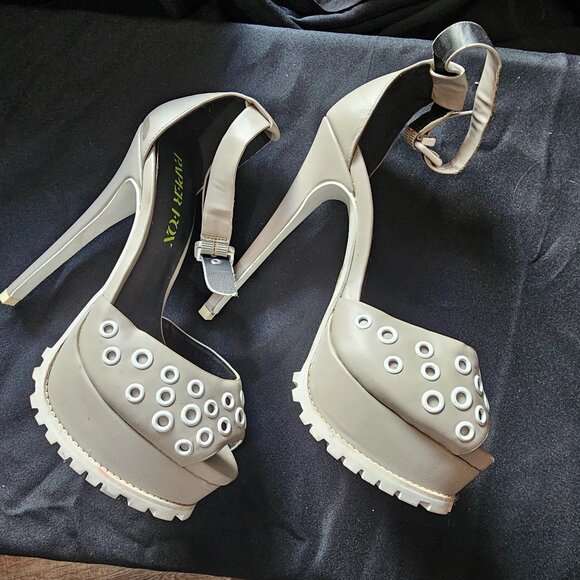 Paper fox heels - Picture 1 of 9